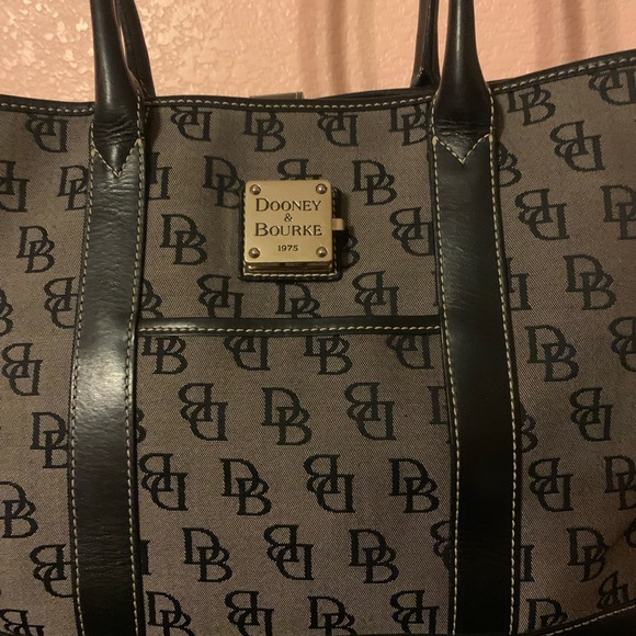 Dooney and Bourke tote - Picture 6 of 13